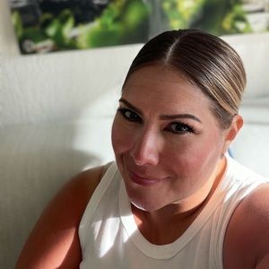 Meet your Posher, Hope